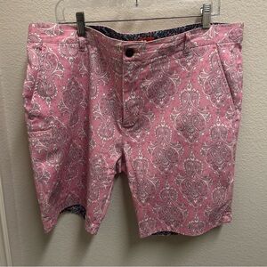 Stylish Pink Damask Pattern Men's Shorts